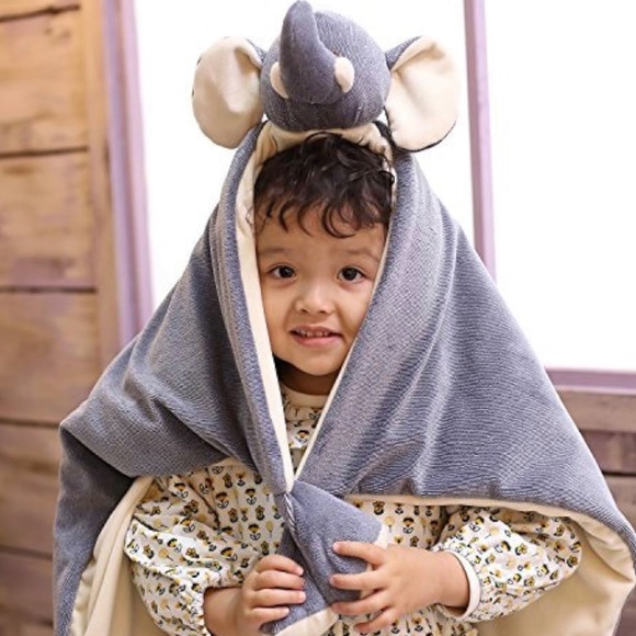 📌  2️⃣ for $20 📌    New Grey Baby Blanket w/ Elephant Attached Toy - Picture 2 of 5